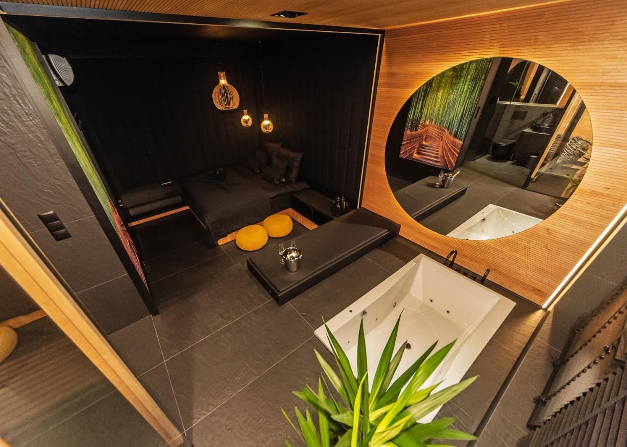 Eclipse Gold Room Bielsko-Biała Exteriör bild